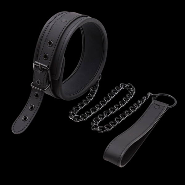 Dark Room Collar con Cadena